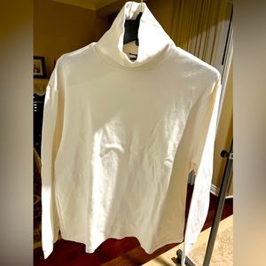 Men’s • Tommy Hilfiger Turtle Neck (L)